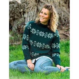 Stjernesweater designet af Rachel Søgaard for Hjelholt