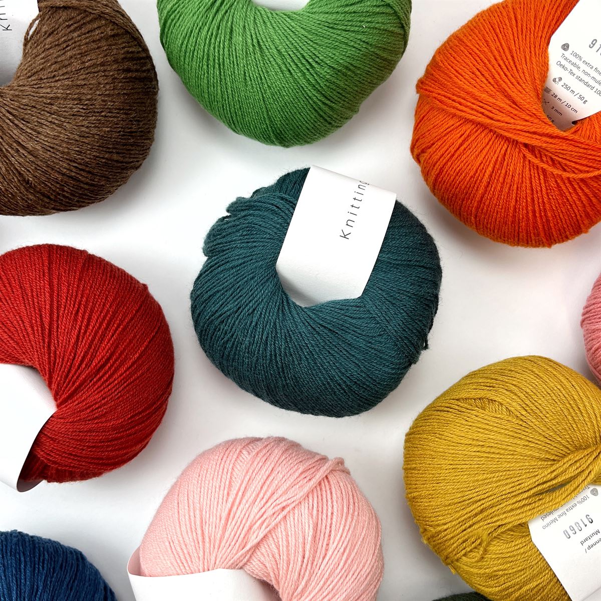 tekst Ambient De er Knitting for Olive Merino garn - Køb det populære garn her