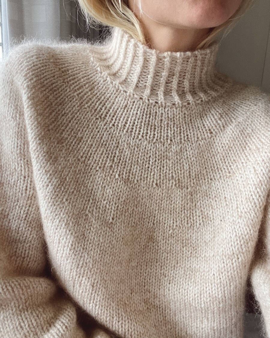 sweater designet af PetiteKnit