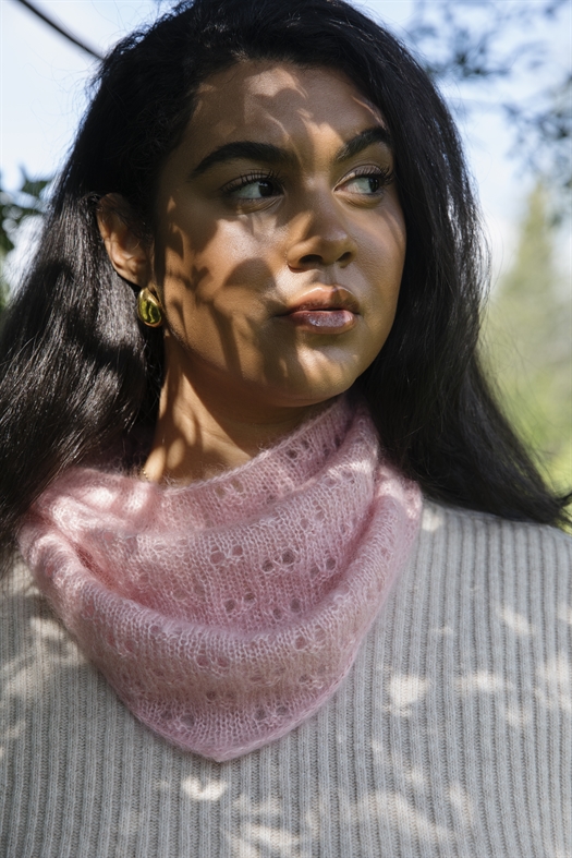52 WEEKS OF ONE-SKEIN KNITS fra Laine 