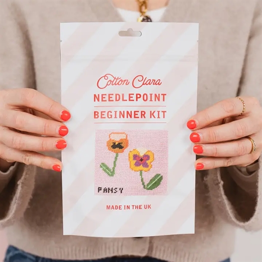 Pansy Needlepoint Beginner Kit fra Cotton Clara