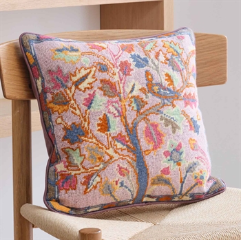 Night Tree Pink designet af Kaffe Fassett for Ehrman