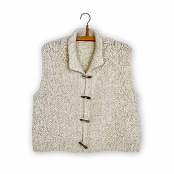 Texture Vest designet af Helga Isager