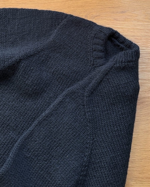 NIELS SWEATER JUNIOR fra PetiteKnit