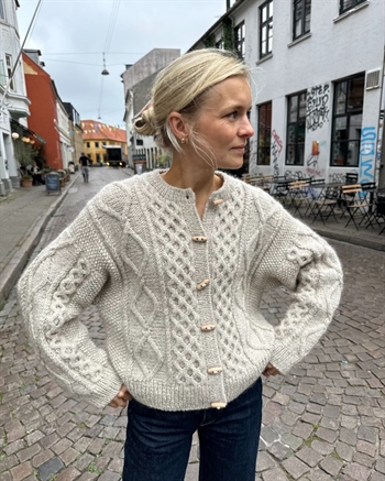 DAGMAR JACKET fra PetiteKnit