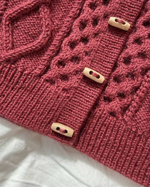 DAGMAR JACKET JUNIOR fra PetiteKnit