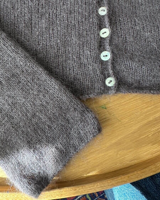 IVY CARDIGAN fra PetiteKnit