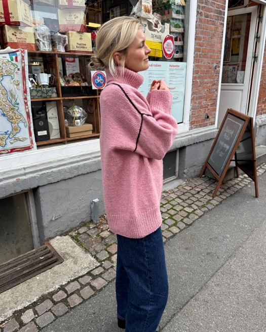 LINEA SWEATER fra PetiteKnit