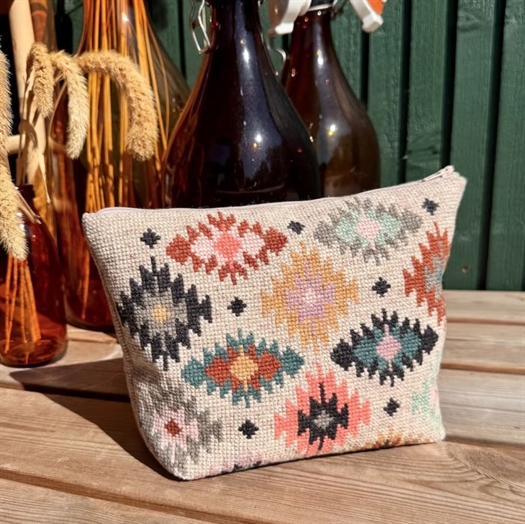 KILIM CLUTCH fra Pomp Stitch