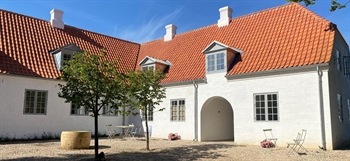 MAL MED NÅL OG TRÅD - BRODERI GET AWAY PÅ ØRSLEV KLOSTER