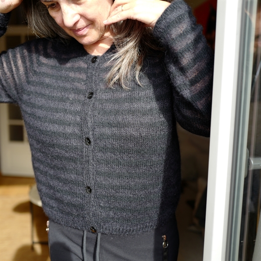 JOSEFINE CARDIGAN designet af Inga Walløe