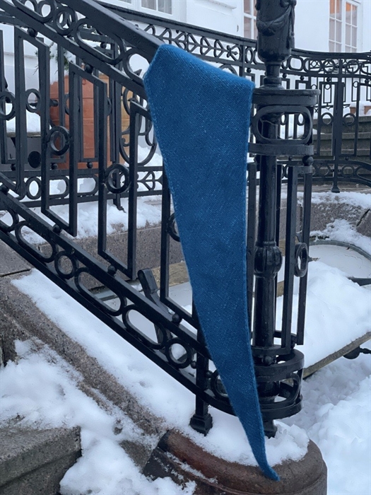 TILTED SCARF af Inga Walløe