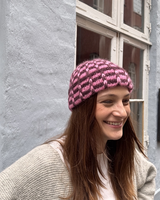 JOANNAS HUE - FLUFFY ALPACA af Thilde Walløe