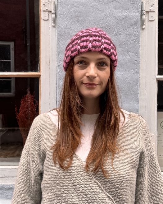JOANNAS HUE - FLUFFY ALPACA af Thilde Walløe